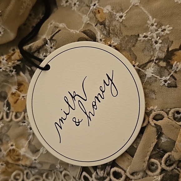 MILK & HONEY Floral Eyelet Corset Cropped Coquette Castlecore Top - Picture 12 of 12